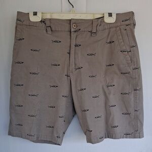 Men's Rugby University Size 34 Fish Print Beige Cotton Blend Stretch Shorts.